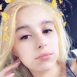 Meet your Posher, Makeia